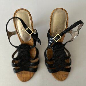 WOMENS THE TOUCH BLACK HEEL SHOES